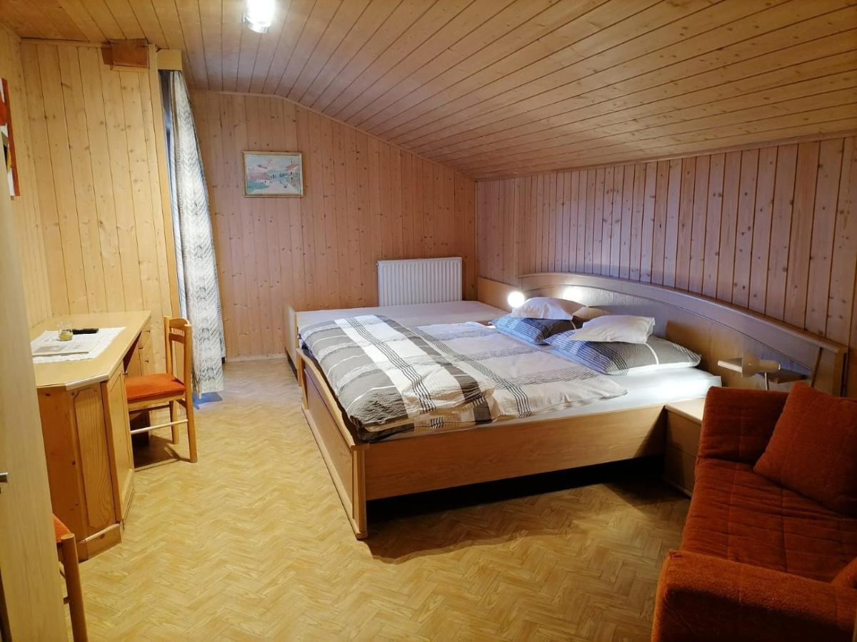 Gasthaus Oberkirn Scena Kültér fotó