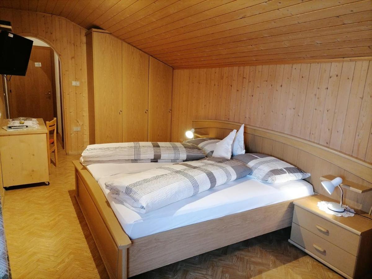 Gasthaus Oberkirn Scena Kültér fotó