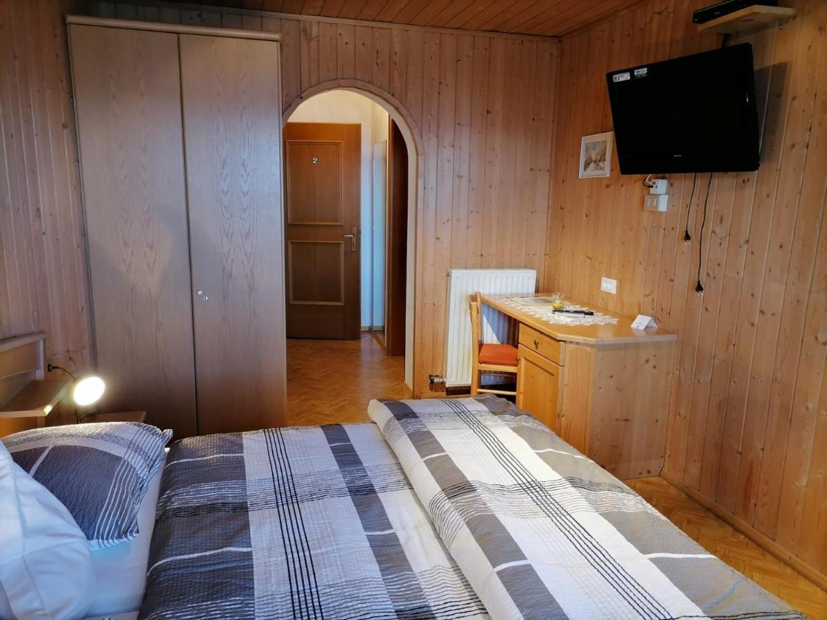 Gasthaus Oberkirn Scena Kültér fotó